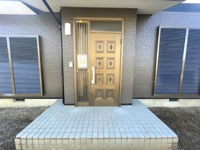 【玄関】 | 笠間市南友部4LDK中古住宅