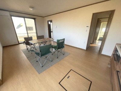 【居間・リビング】 | 笠間市南友部4LDK中古住宅