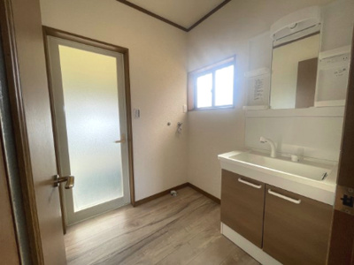 【独立洗面台】 | 笠間市南友部4LDK中古住宅