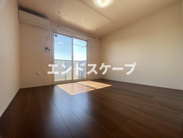 グランテラス西片貝の居間・リビング|高崎、前橋エリアのお部屋探しはエンドスケープまで！お客様の理想お聞かせ下さい♪