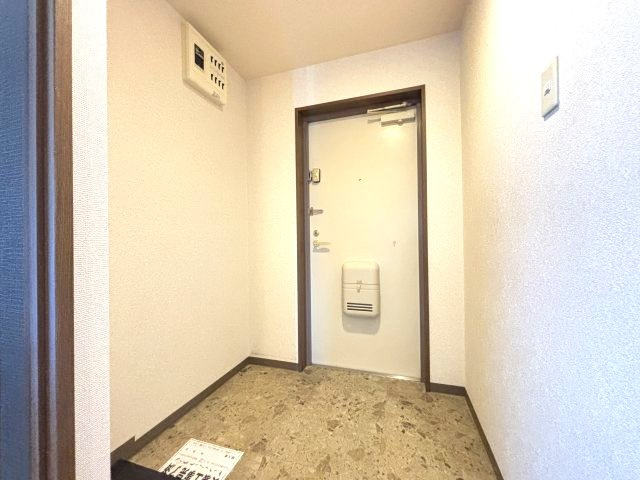 プレミール28の玄関