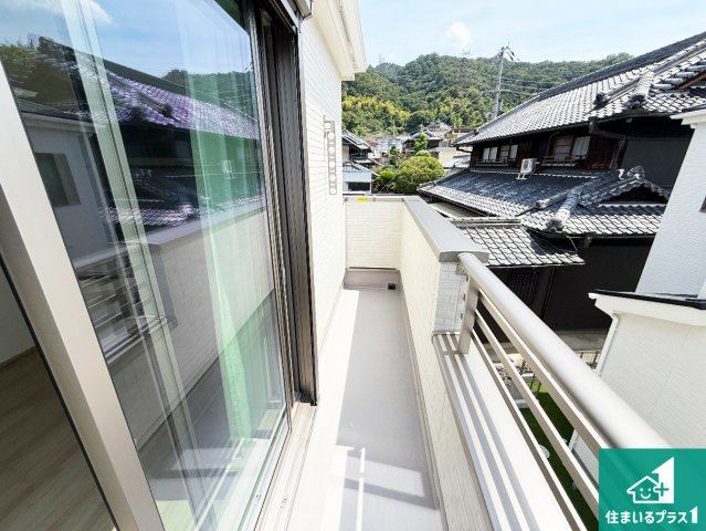 八尾市神宮寺　新築一戸建てのバルコニー|日当たりのよいバルコニー！お部屋が開放的に！