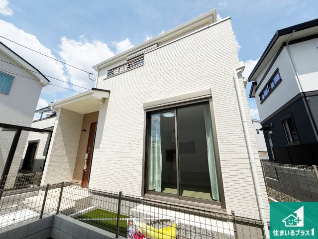 八尾市神宮寺　新築一戸建ての外観|安心の10年保証！外観を美しく保ち、雨水で汚れを落とします！気になることがありましたら、お気軽にお問い合わせください！