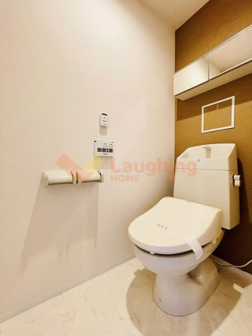 i-classのトイレ|落ち着いた色調のトイレです