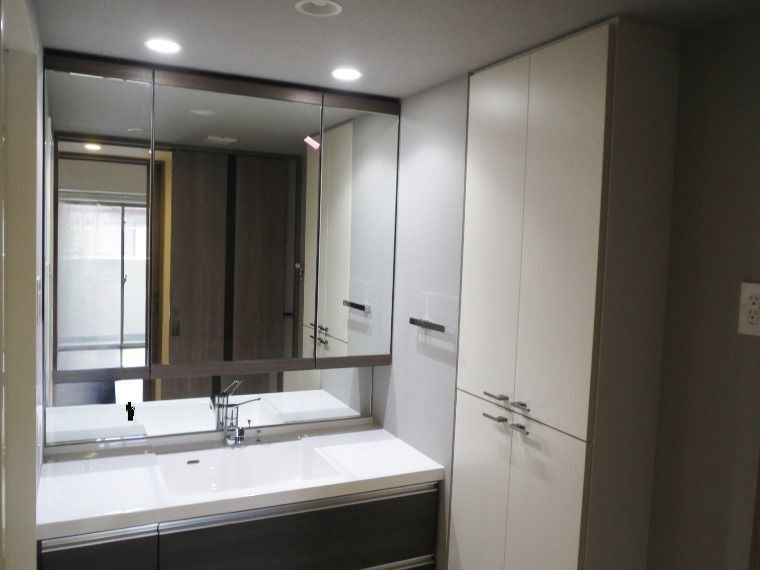 ヴェレーナ木場公園の独立洗面台