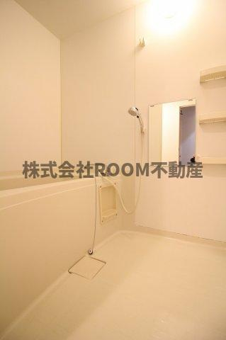 グランクレシェンテの浴室|日々の疲れを癒すお風呂付です
