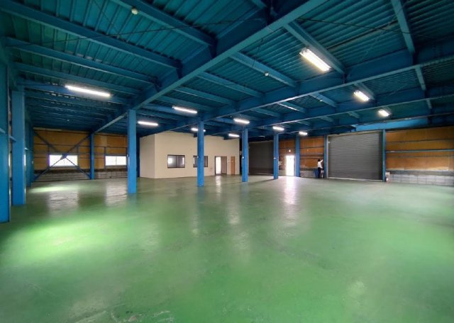 寝屋川市堀溝2丁目貸倉庫126.5万円の内装