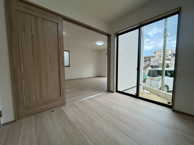 ハートフルタウン与那原町与那原　全4棟の洋室