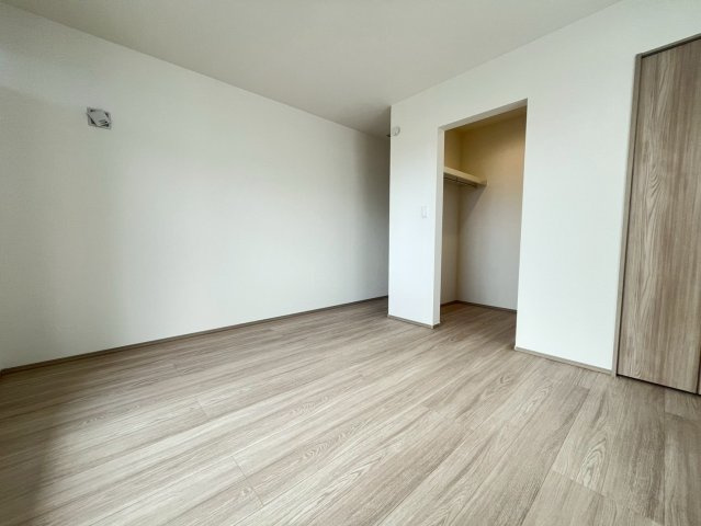 ハートフルタウン与那原町与那原　全4棟の洋室