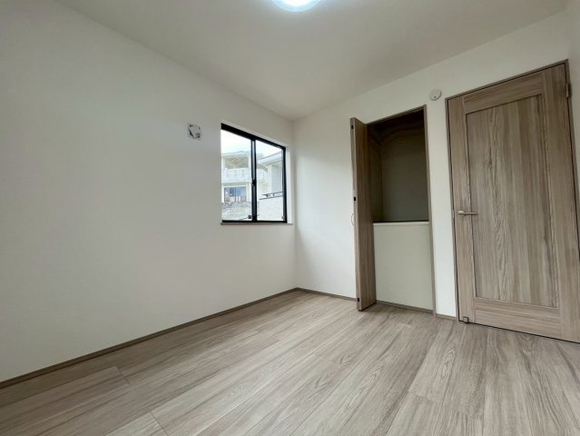 ハートフルタウン与那原町与那原　全4棟の洋室