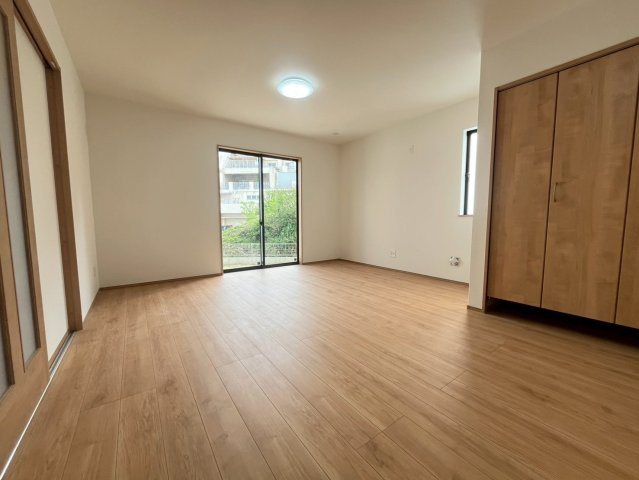 ハートフルタウン与那原町与那原　全4棟の洋室|※同建築会社施工参考写真となります。