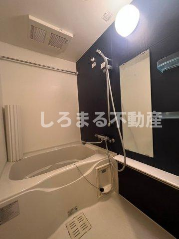 プレサンス江戸堀の浴室