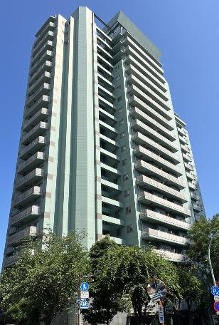 ソプラタワーの外観