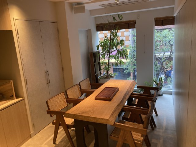 【ロビー】 | 麻布十番駅徒歩3分 2階 25.07坪 カフェ居抜き