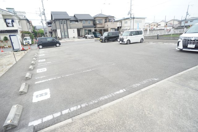 ウィンドミル　ヤマトの駐車場