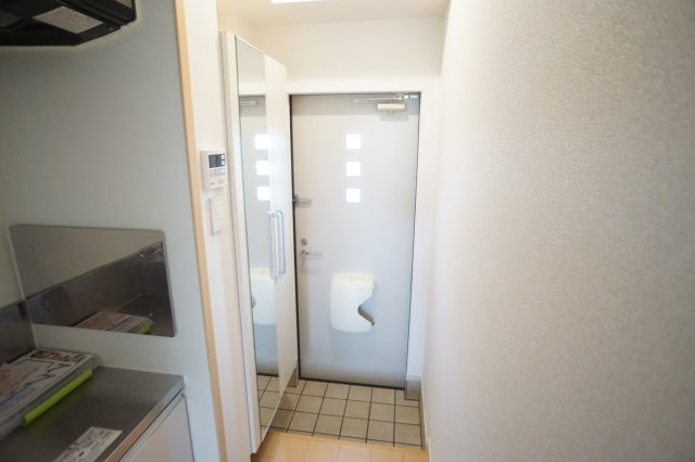 ウィンドミル　ヤマトの玄関