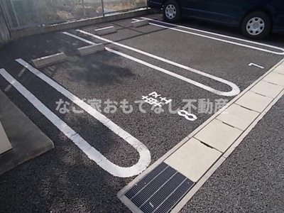 【駐車場】 | スクエア松本Ⅰ | 敷地内駐車場で便利です。モデルルーム