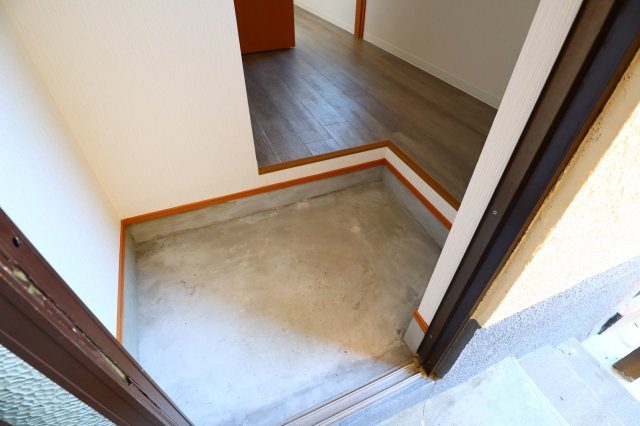 さつき荘の玄関