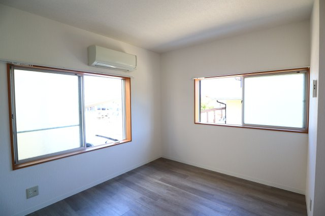 さつき荘の洋室