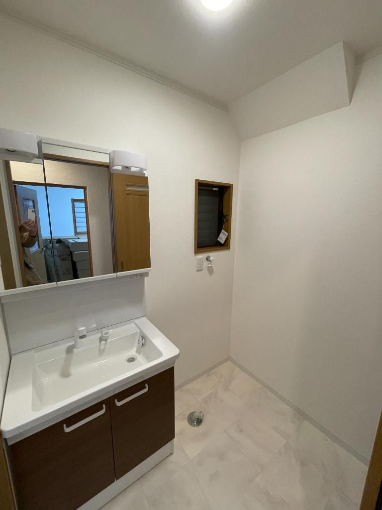 打上宮前町戸建の洗面所