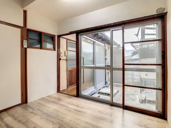 末広町貸家のバルコニー