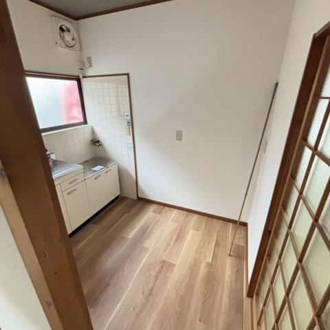 木屋元町貸家の居間・リビング