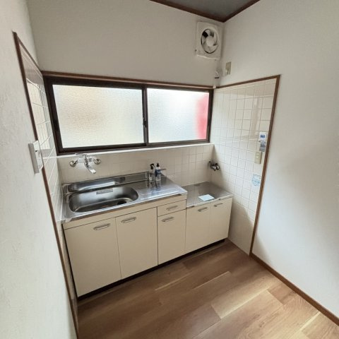 木屋元町貸家のキッチン