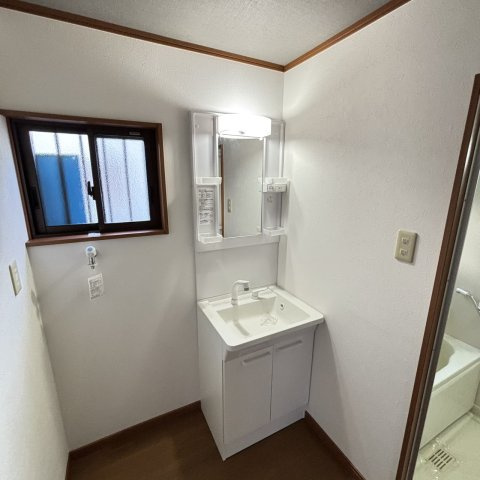 木屋元町貸家の洗面所