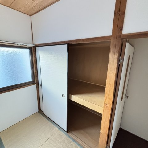 木屋元町貸家の収納