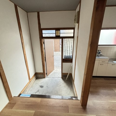 木屋元町貸家の玄関