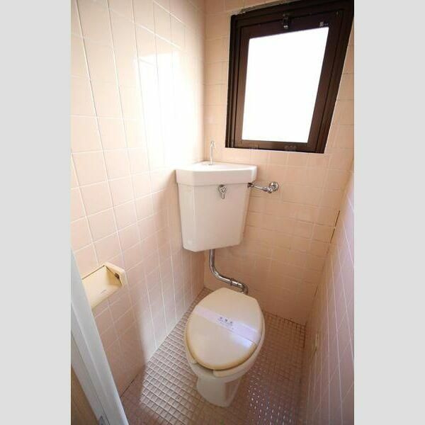 上川ビルのトイレ