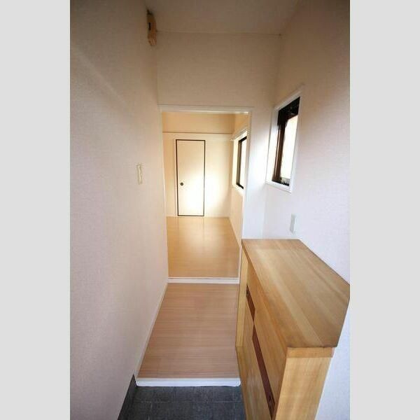 上川ビルの玄関