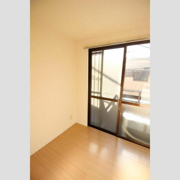 上川ビルの寝室