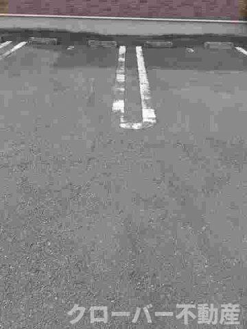 セリナ　Ａの駐車場