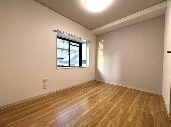 エルグランデ萩山の寝室