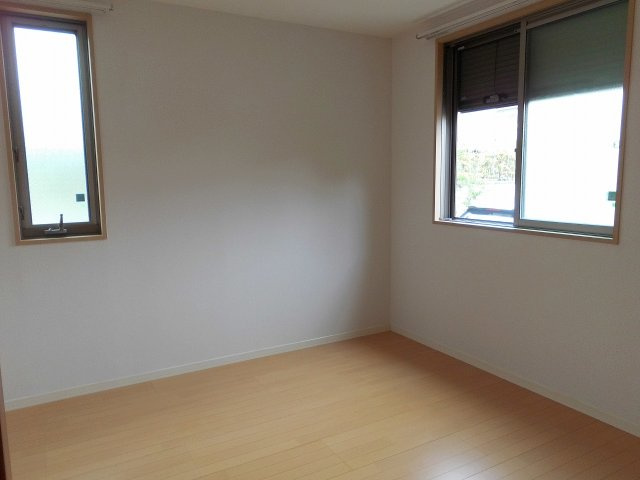 グラッシャス上ノ丸の洋室