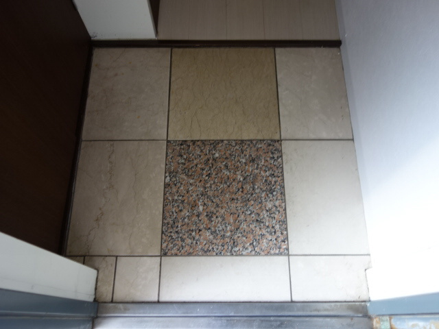 ラ・ターブル西神戸の玄関