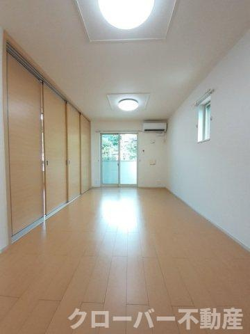 ネオ・レジデンスＡの居間・リビング