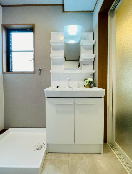 東大阪市東石切町４丁目　中古戸建の独立洗面台