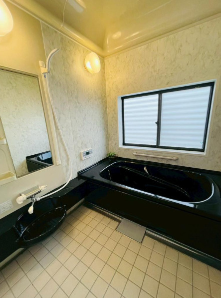 東大阪市東石切町４丁目　中古戸建の浴室