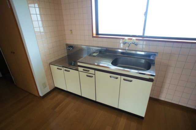 PLEAST御井駅前【10,000円キャッシュバック対象物件】の内装|キッチンです