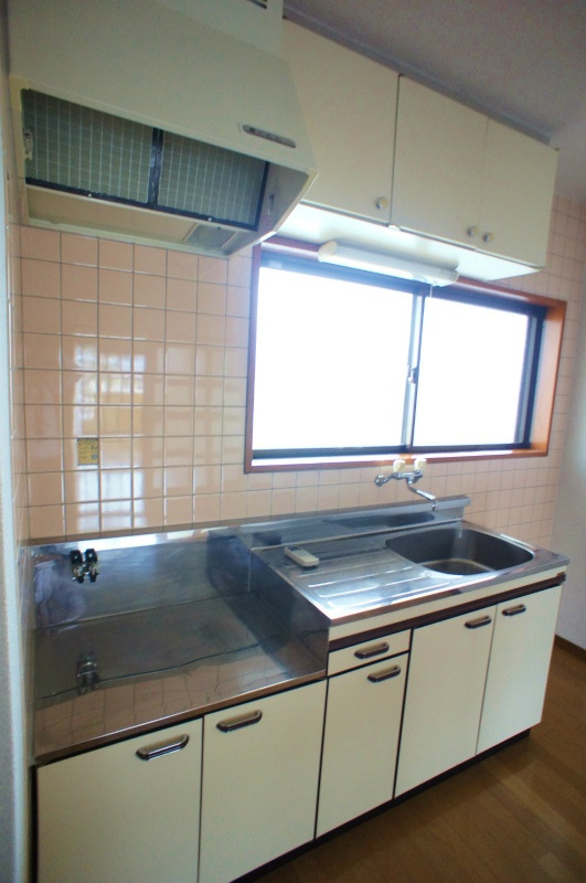 PLEAST御井駅前【10,000円キャッシュバック対象物件】のキッチン|お料理しやすいキッチンです