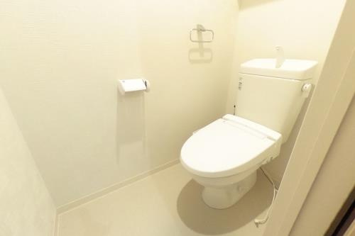 熊本市中央区本山３丁目の賃貸マンションのトイレ