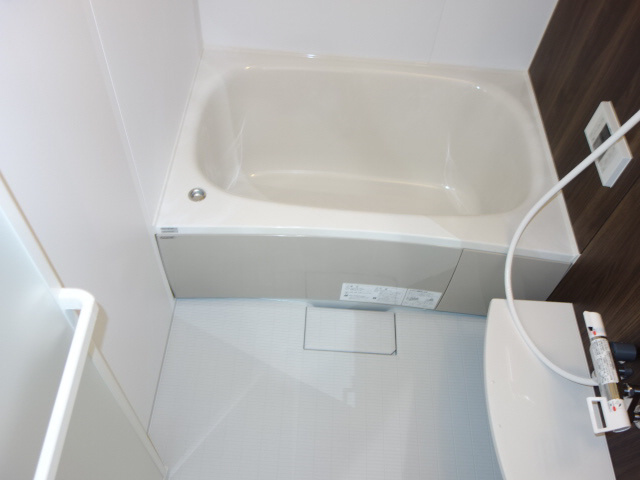 KARIN明石南の浴室