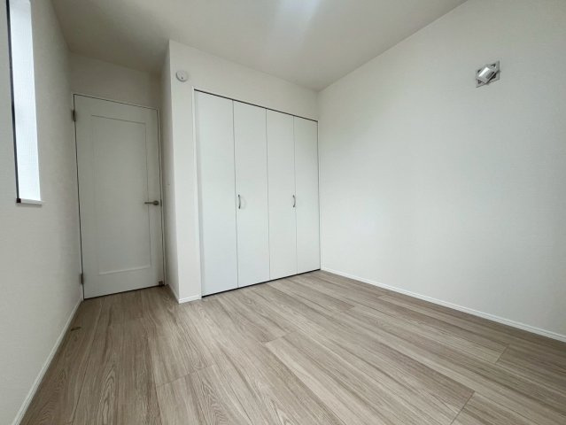 ハートフルタウン与那原町与那原　全4棟の洋室