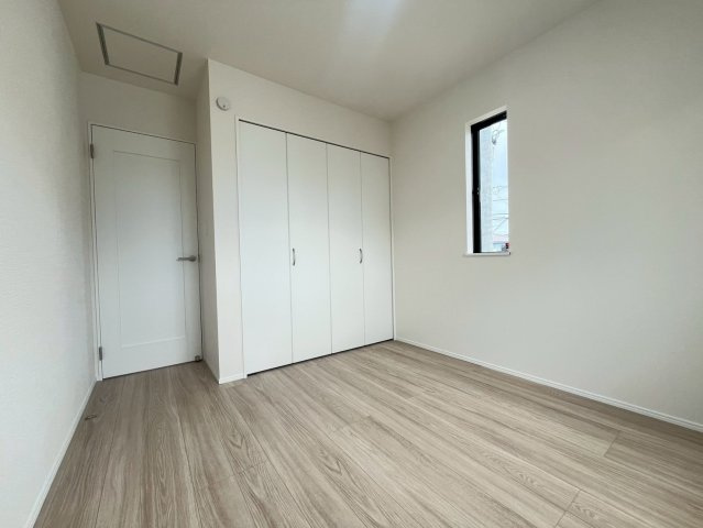 ハートフルタウン与那原町与那原　全4棟の洋室