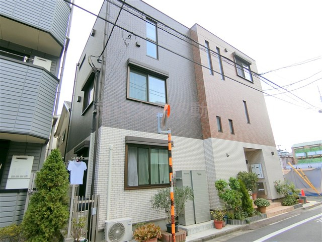 マノワール　デュモの外観