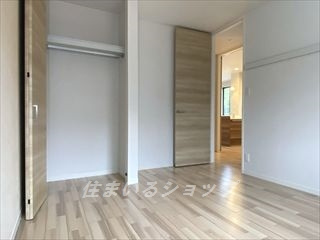 広島市安佐北区三入５丁目のアパートの寝室|クローゼットあり