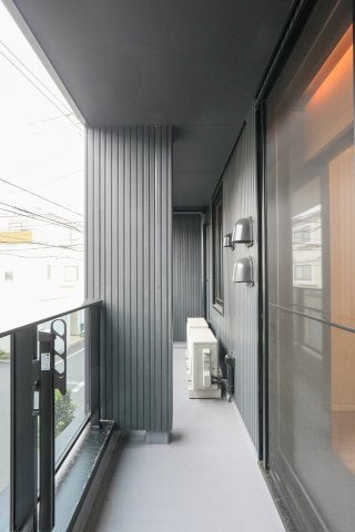 リビオメゾン大岡山のバルコニー|暖かな日差しのふりそそぐバルコニー