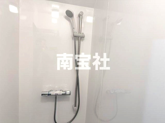 【シャワールーム】